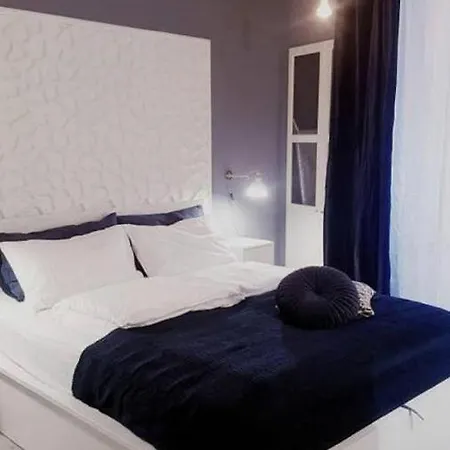 Joivy Heart Of The 1 Bed Near Castle Belvedere Apartment Genoa